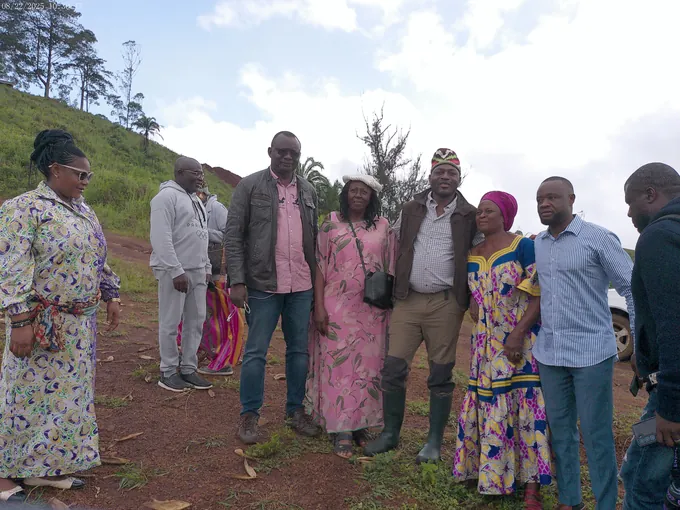 Visite du site des cérémonies funéraires FEÛCHUÉ à KOTOU — photo 3