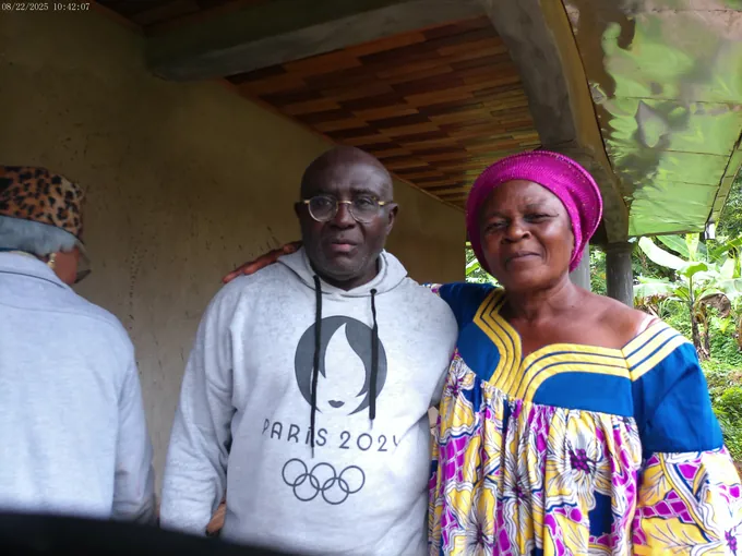 Visite du site des cérémonies funéraires FEÛCHUÉ à KOTOU — photo 7