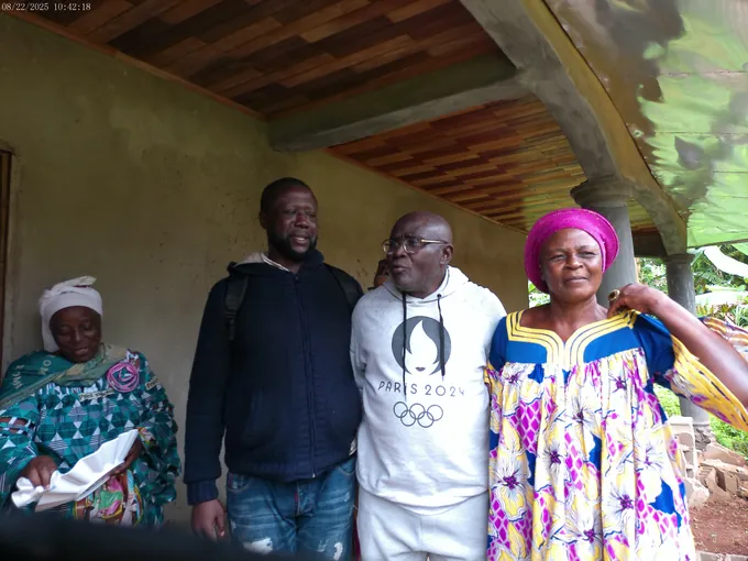 Visite du site des cérémonies funéraires FEÛCHUÉ à KOTOU — photo 8
