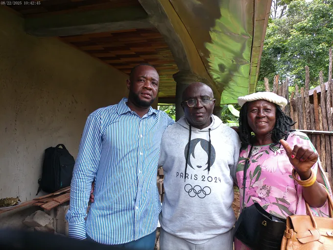 Visite du site des cérémonies funéraires FEÛCHUÉ à KOTOU — photo 10